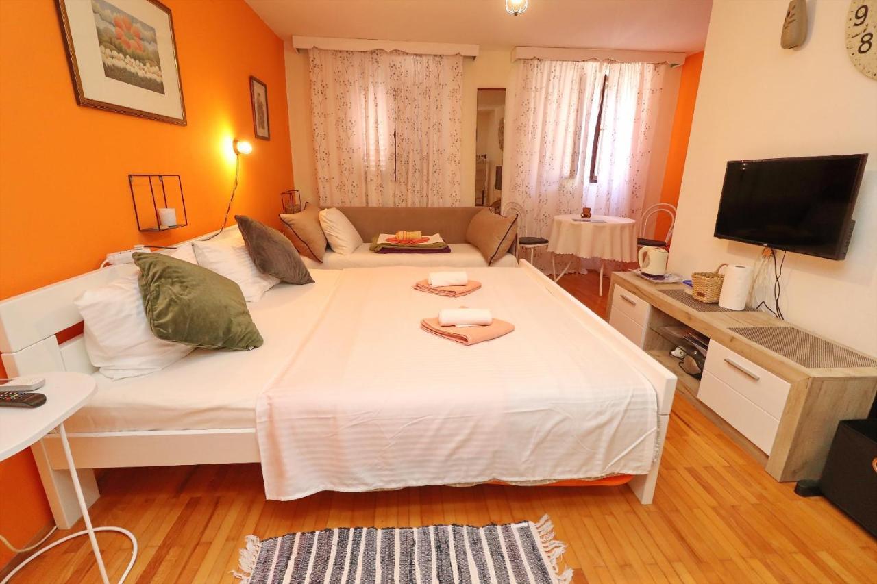 Guest House Jungher Korčula Eksteriør billede